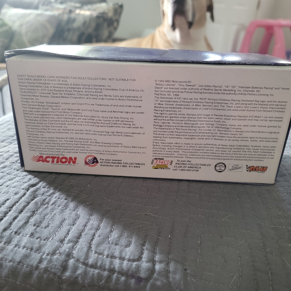 1999 Jeff Gordon Dupont/Superman ChromaLusion diecast bank, in box - Picture 4 of 16